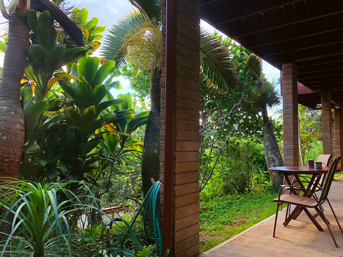 考艾（ Kaua 'i ）许可的私人热带花园套房