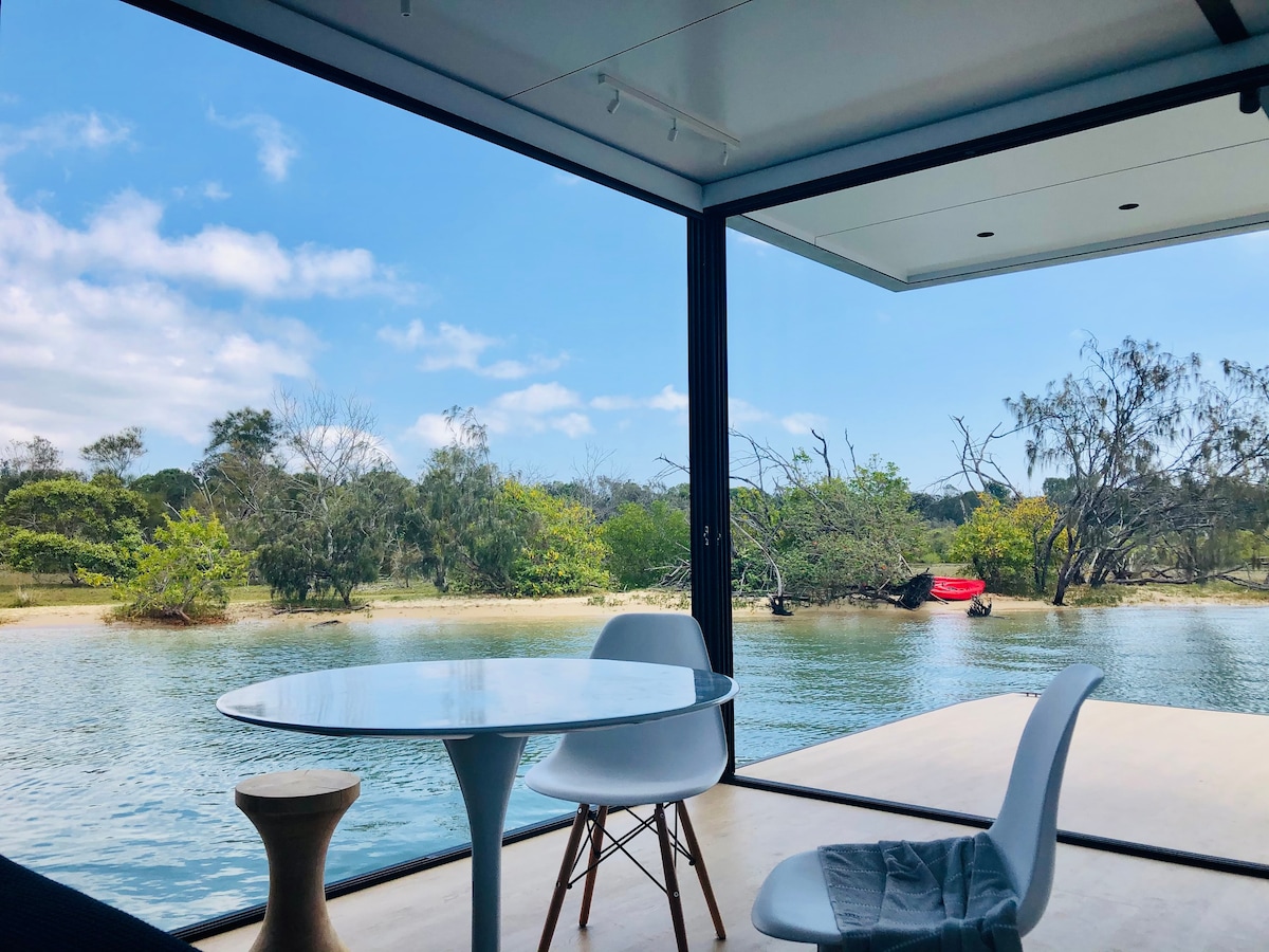 oasis noosa - luxury floating eco villa