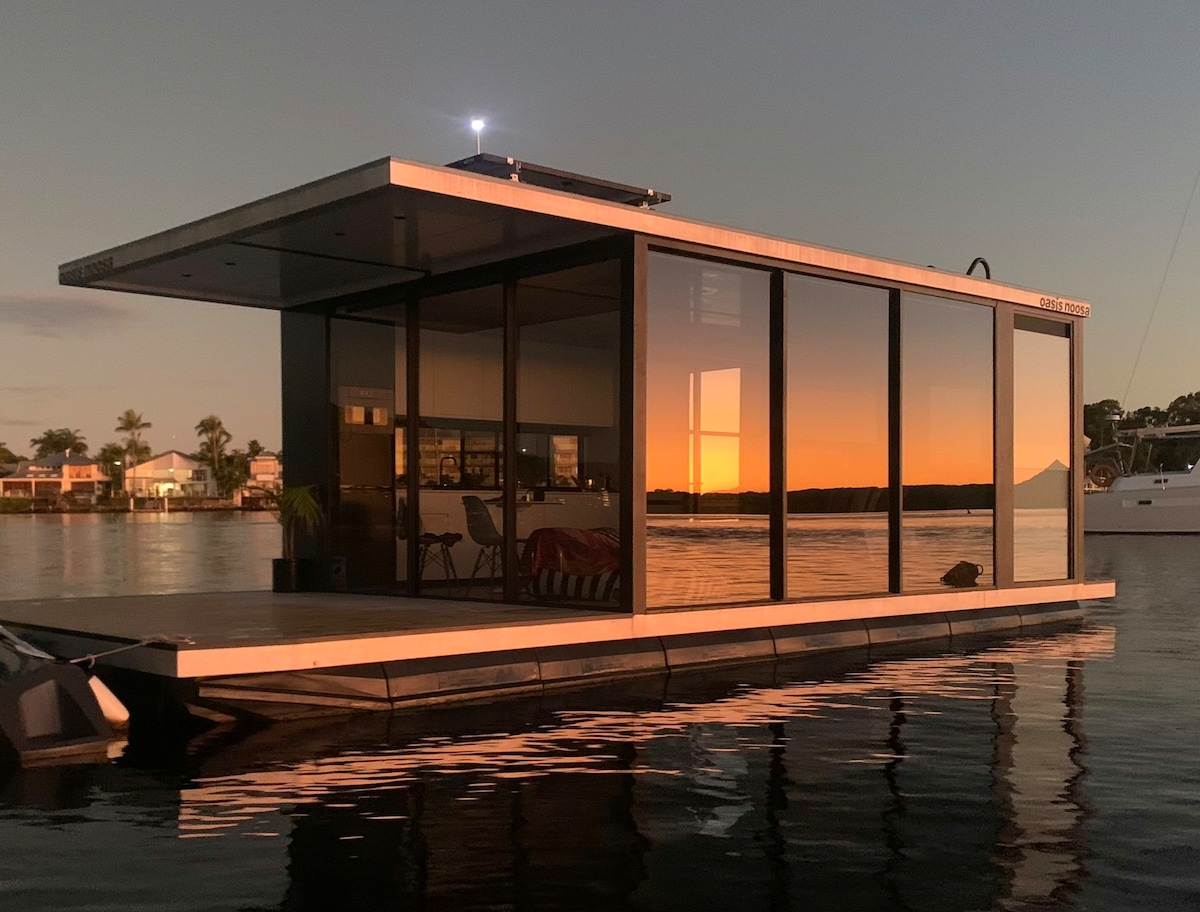 oasis noosa - luxury floating eco villa