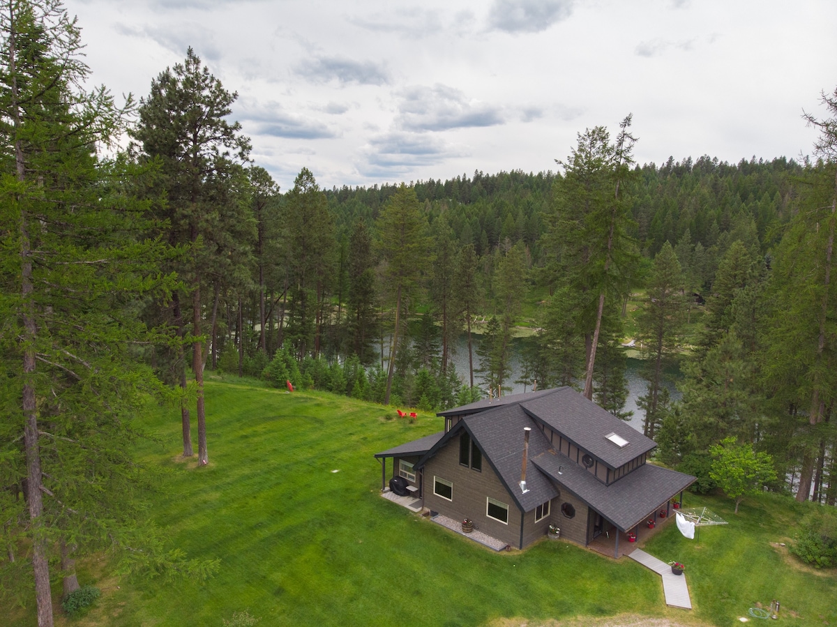 "Home on Private Lake- Perfect for Families