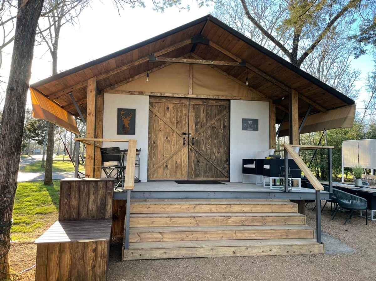 Luxurious Cabin #1 with amazing Lake Bastrop views