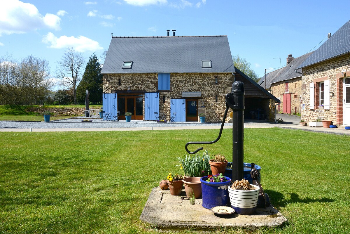 诺曼底/卢瓦尔谷仓（ L'HIRONDELLE Normandy/Loire Barn ）。