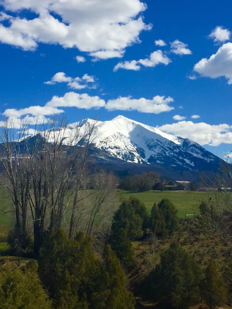 1200平方英尺的索普里斯（ Sopris ）家庭牧场景观