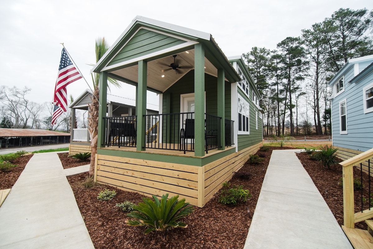 Tiny Home on Logan Martin Lake