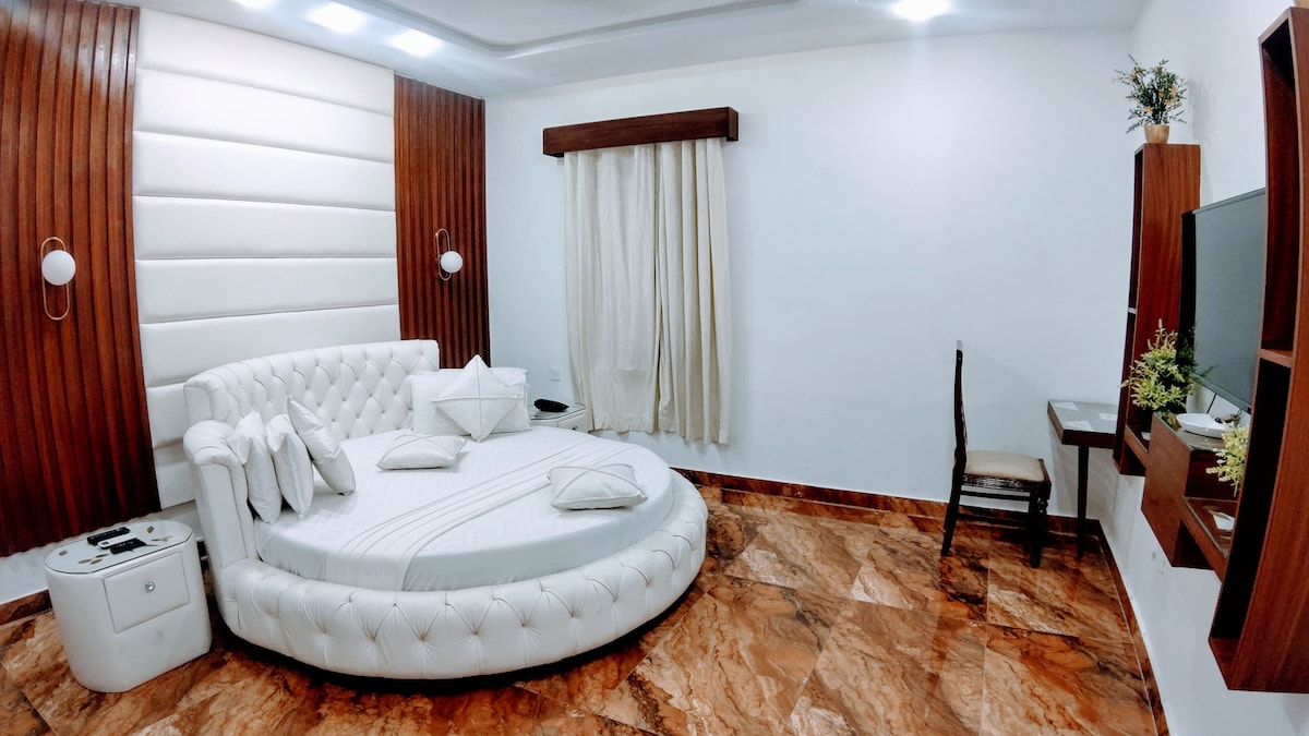 LUXURY ROOMS in MULTAN(Peaceful Environment)