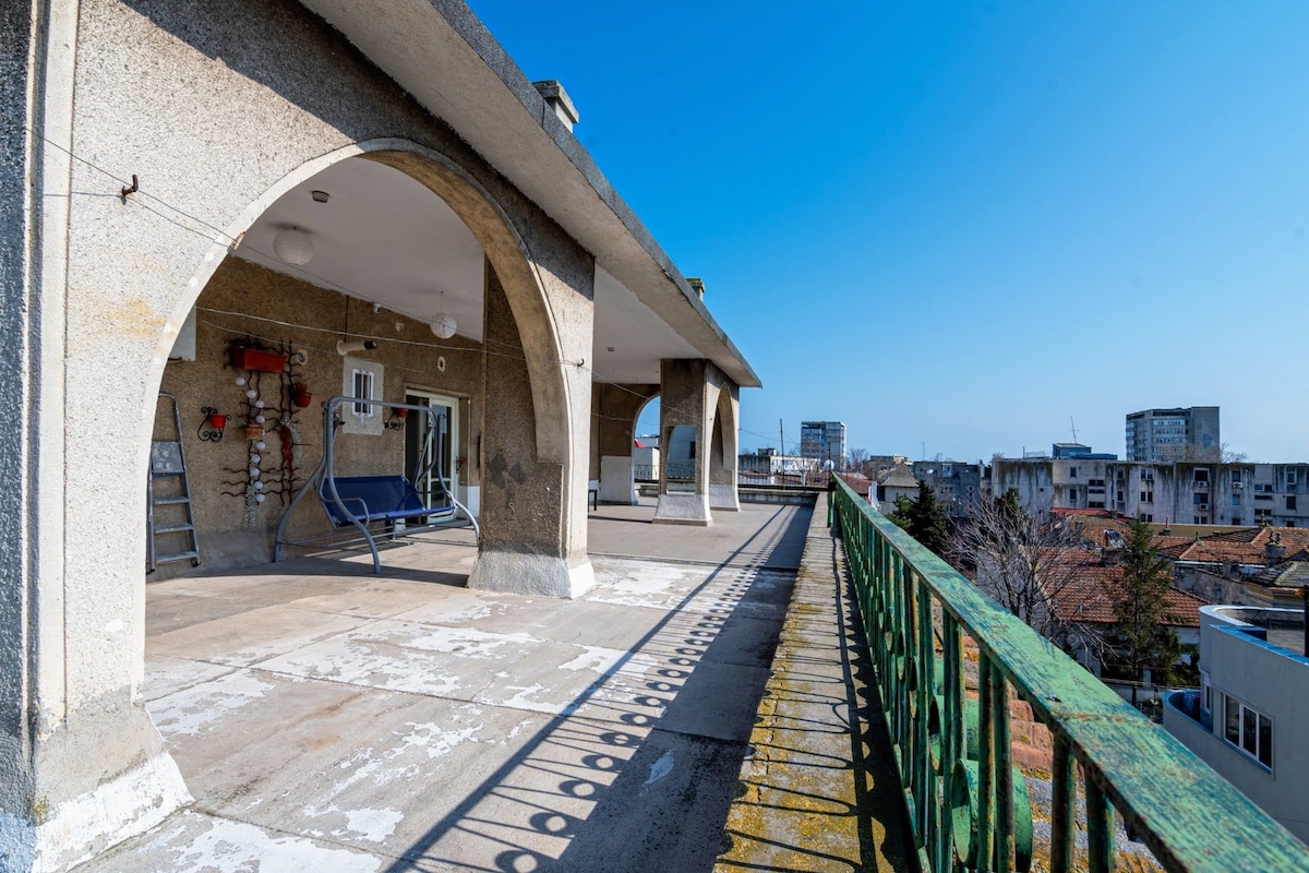 ☀️ Lux Rooftop Studio w. Large 🌊 View Terrace