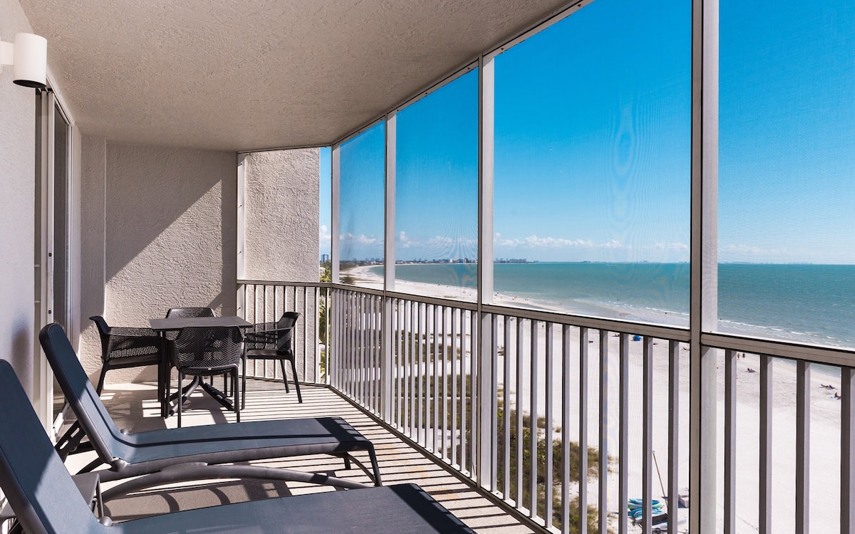 Diamond Head, Beach Front, Sat-Sat rental.