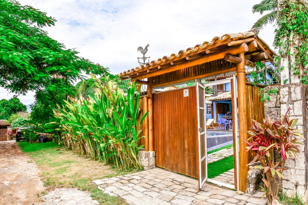 Linda casa com piscina aquecida