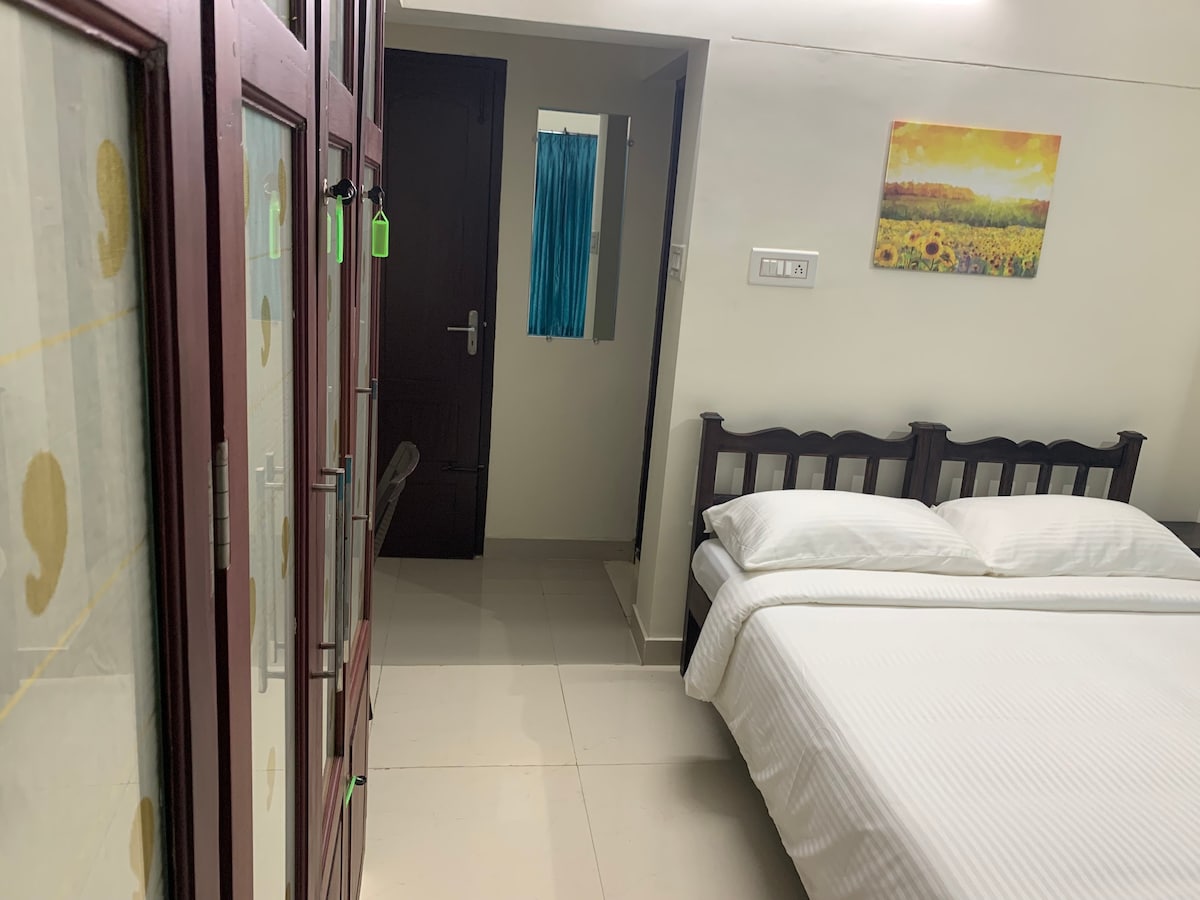 Private room with attached washroom at Kazhakootam