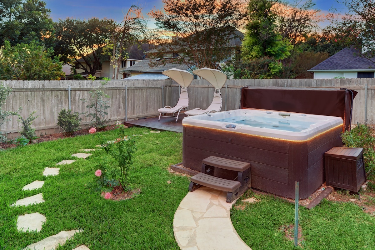Koi ponds & Hot tub Modern Mid-Century Home