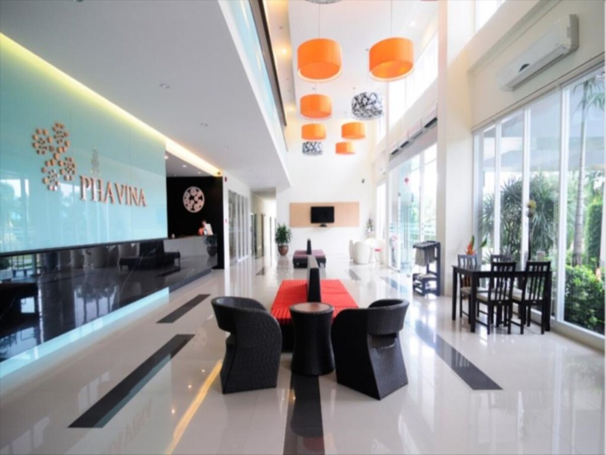 宽敞客房@ Phavina Hotel Rayong SHA Extra Plus