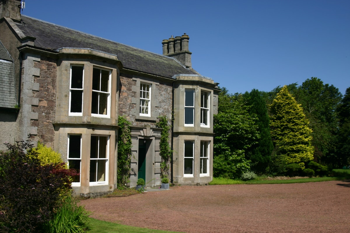 Cormiston Farmhouse