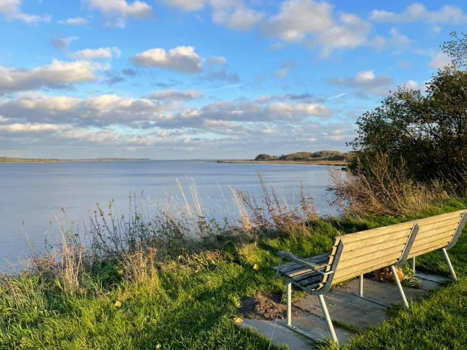 Dejligt sommerhus med udsigt mod Vemmingbund.