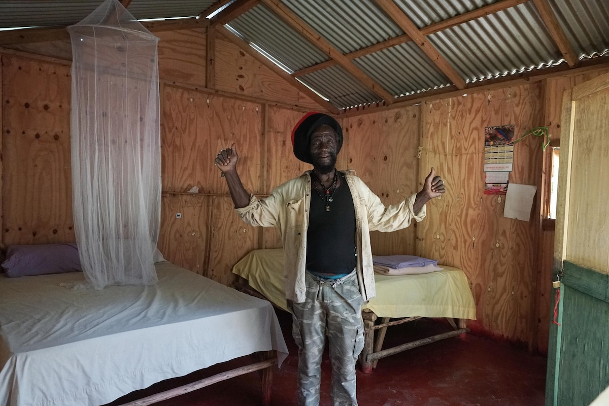 Mokkos Rasta Retreat 2 Double Bed Cabin (Nr. 3)