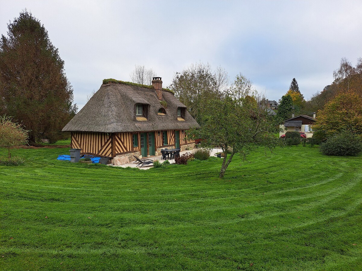 翁弗勒尔附近正宗的Chaumière Normande