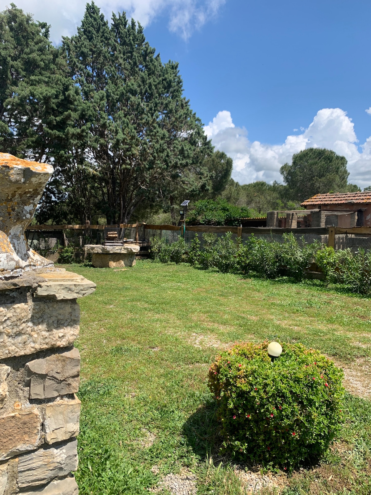 位于马雷马（ Maremma ）乡村的房子，可欣赏阿根里奥（ Argentario ）美