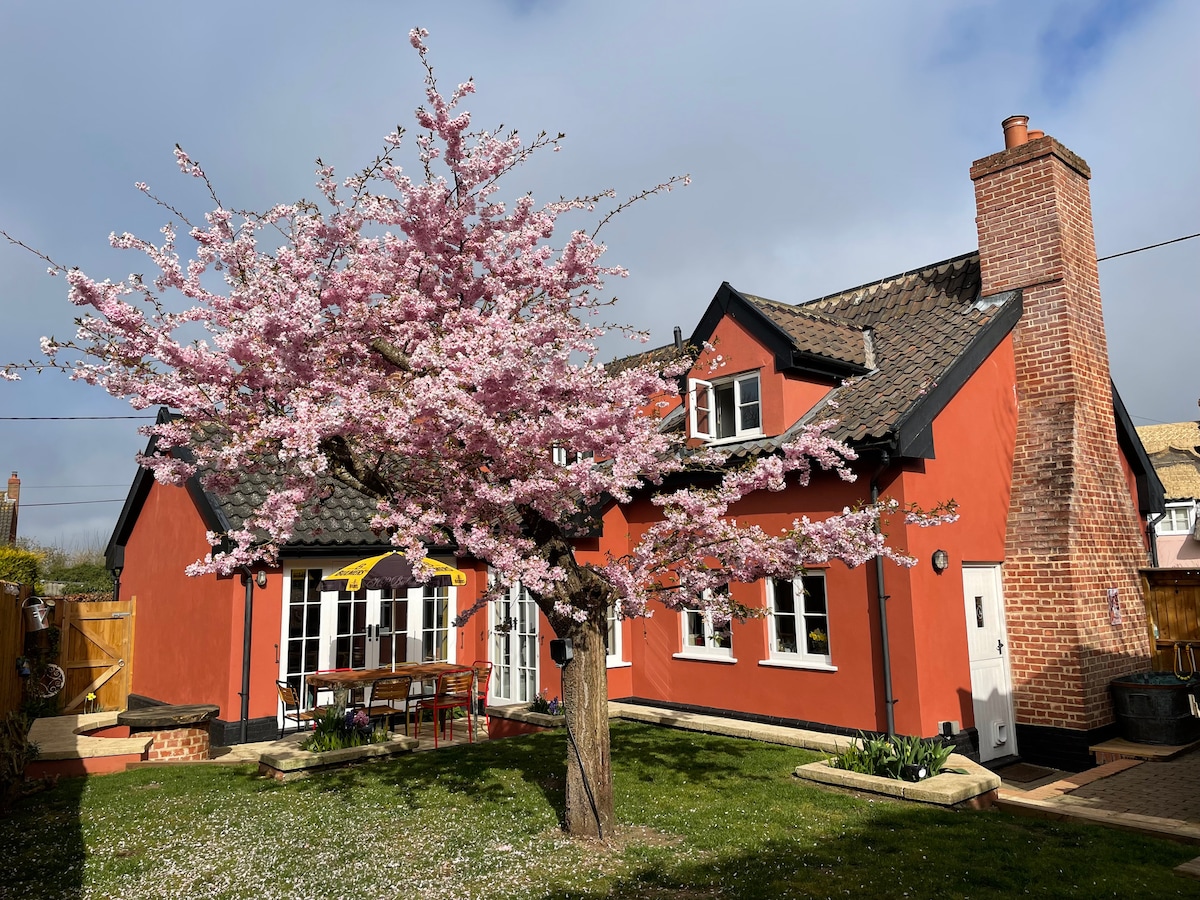 Half Moon Lane Holiday Cottage - Redgrave, Suffolk