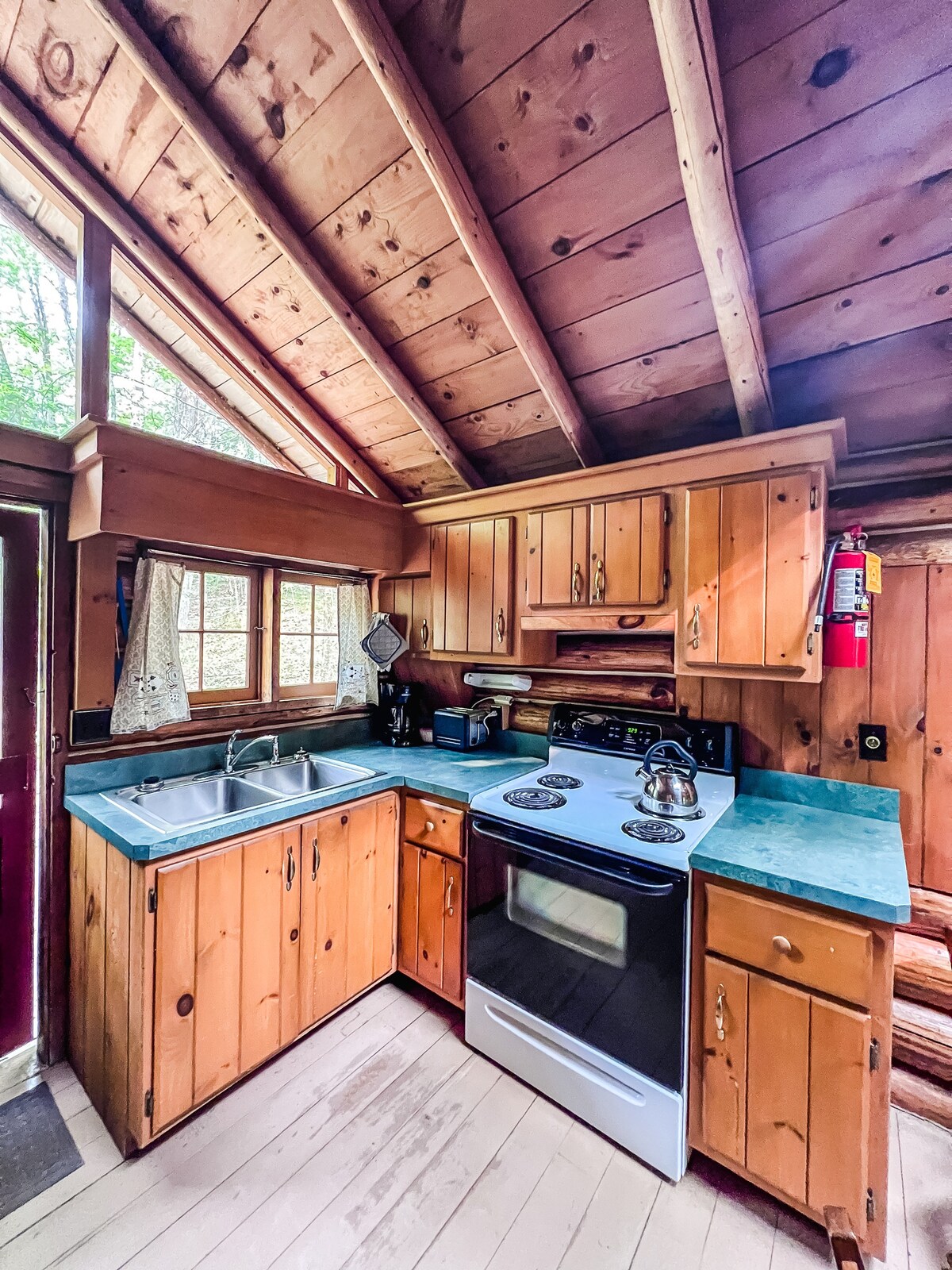 Lakefront Cabin in the Adirondacks, Cabin 7