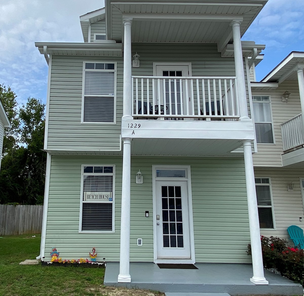 Beach Townhouse near everything!