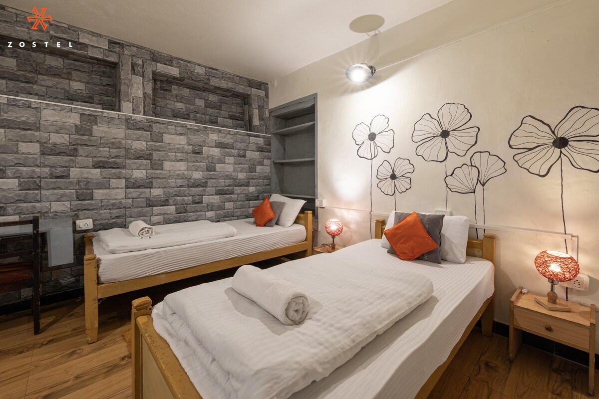 Zostel Kodaikanal | Bed in Deluxe 2 bed Mixed Dorm