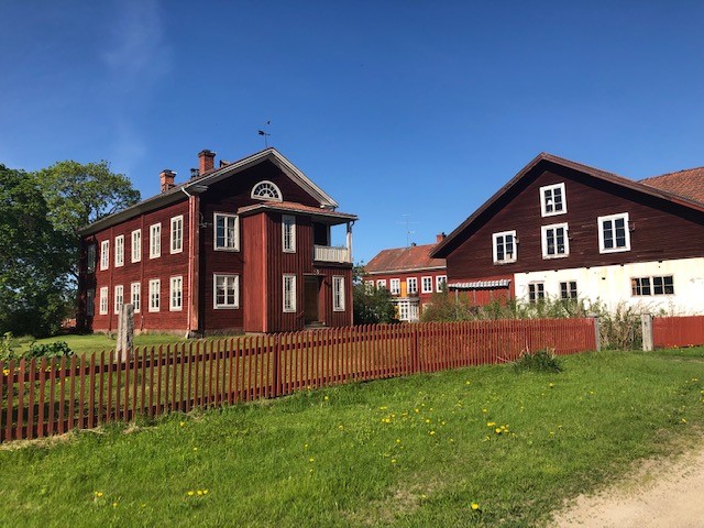 Hälsingegården Ol-Jörs med närhet till Kyrkbybadet