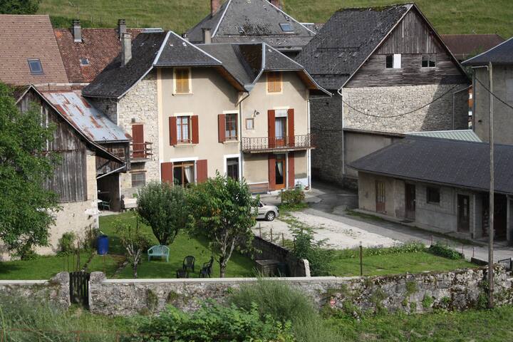 Saint-Pierre-d'Entremont-Savoie的民宿