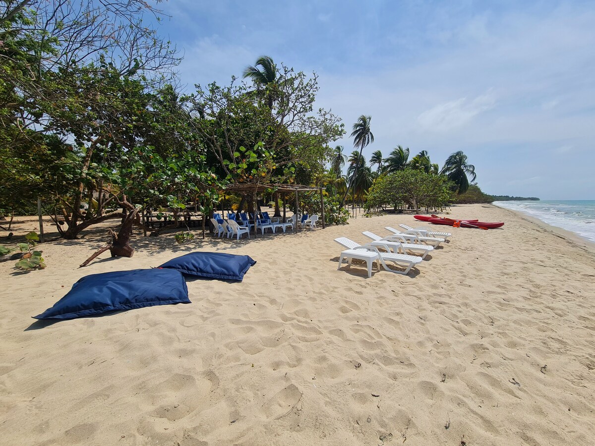 Cartagena Outskirts, Beachfront House, Chef&Butler