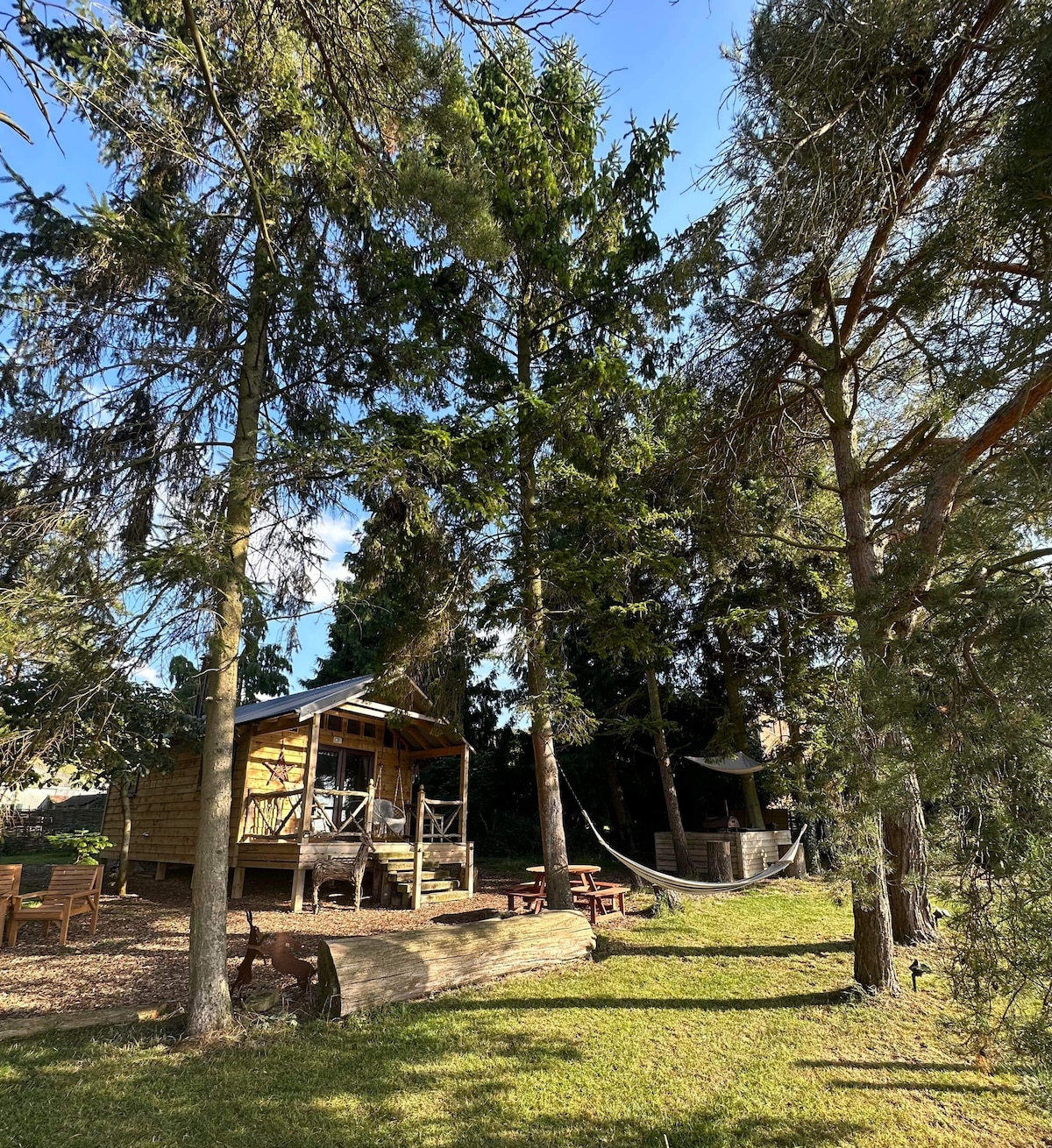 Pinetree Lodge ，科茨沃尔德的浪漫度假胜地
