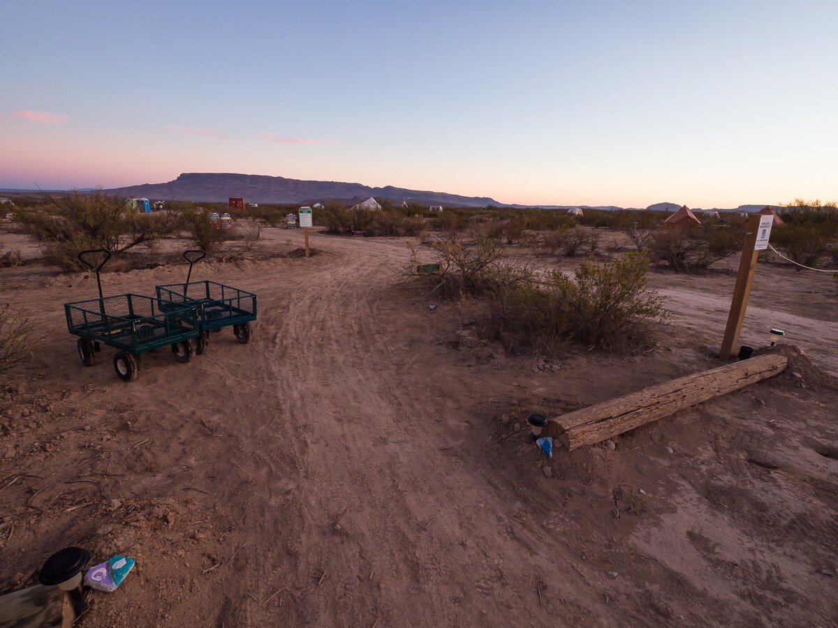 Colima露营地（两个帐篷@ Big Bend Glamping ）