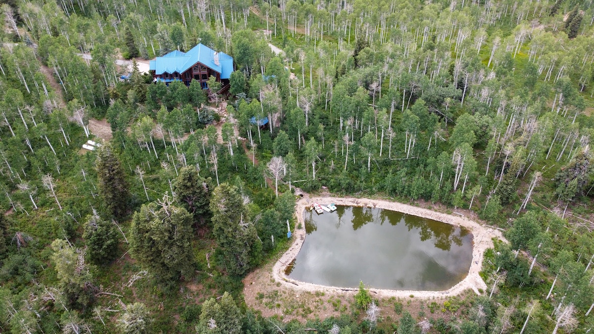 Blue Moose Cabin Family Getaway—Near Park City