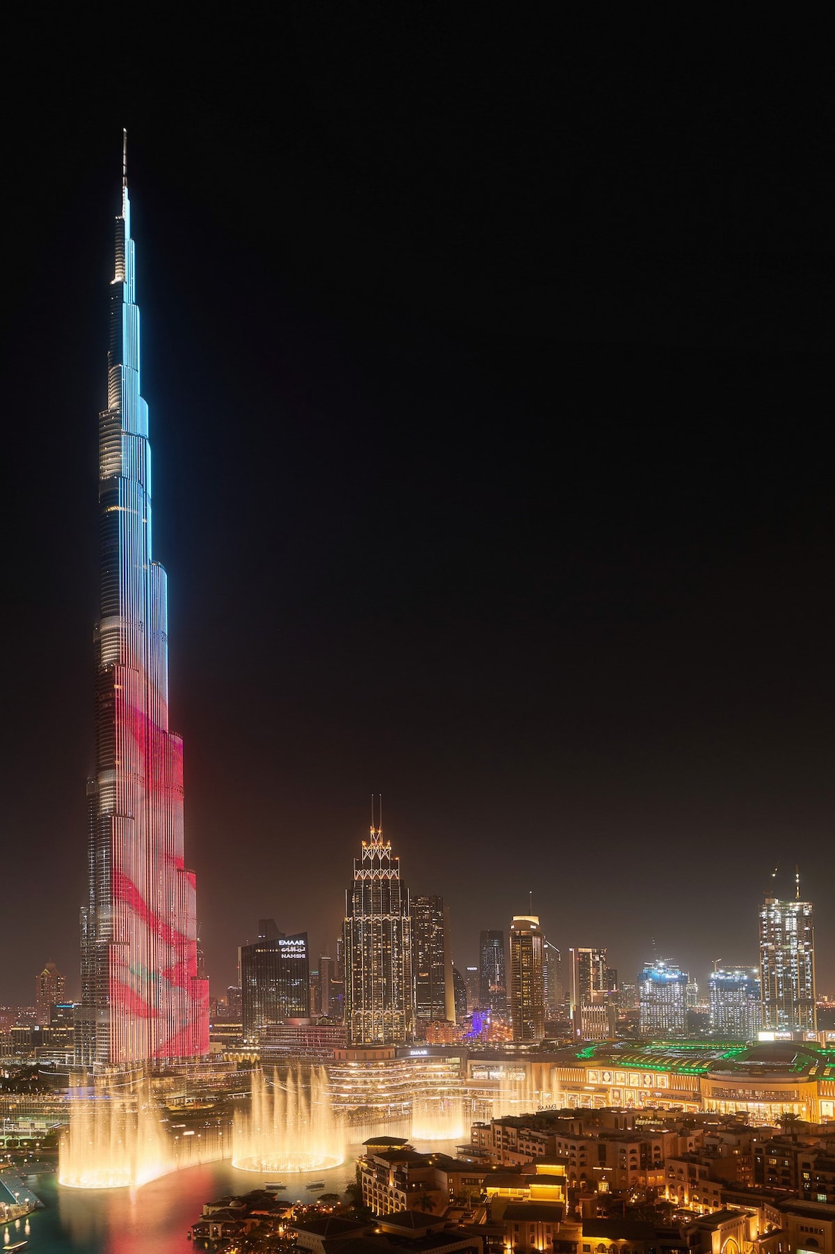 迪拜喷泉和哈利法塔（ Burj Khalifa ）美景！