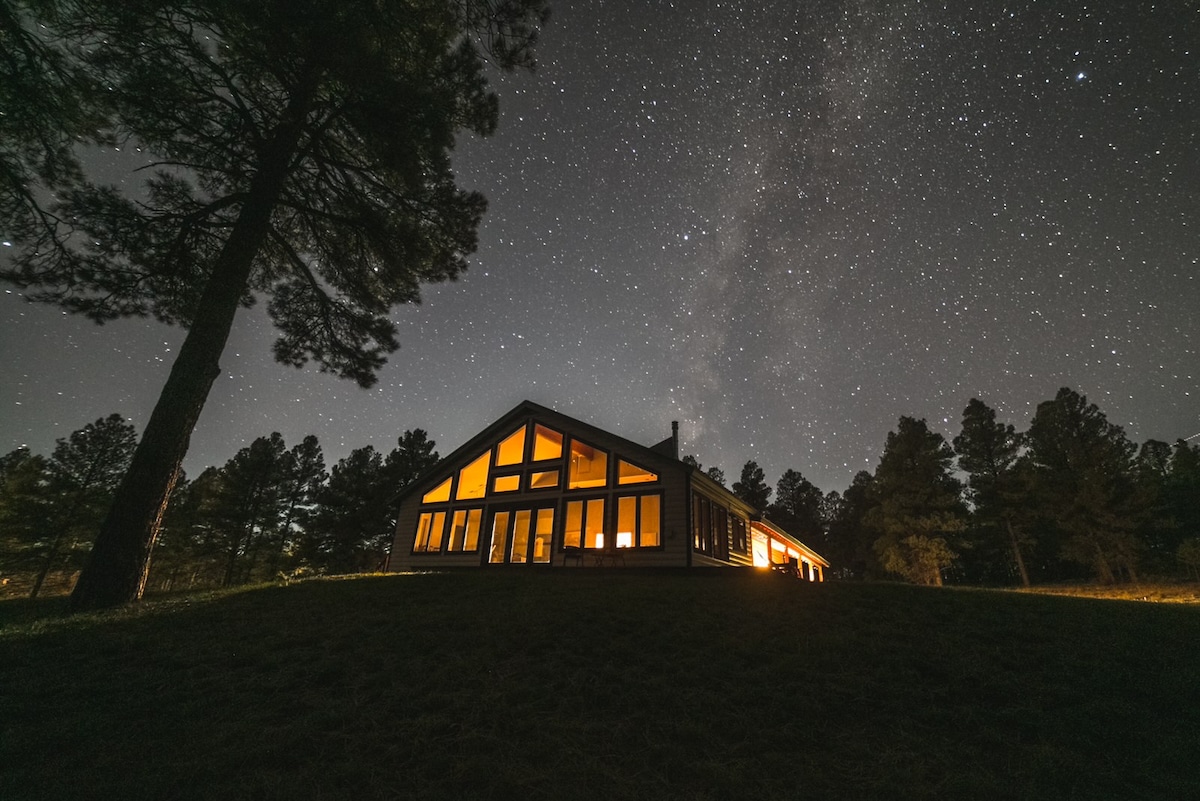 Mt Views w/ Hot Tub & Sauna!