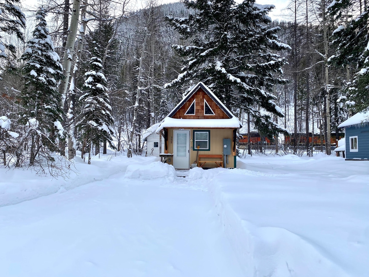 Essex Tiny Home-Gacier Escape for Two