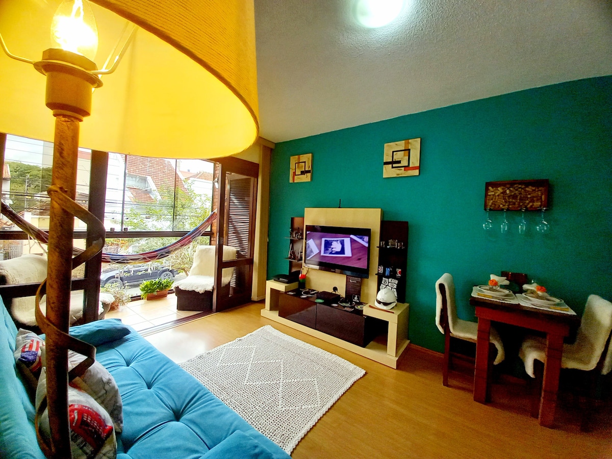 Apartamento Completo com Sacada - Net/Wi-Fi