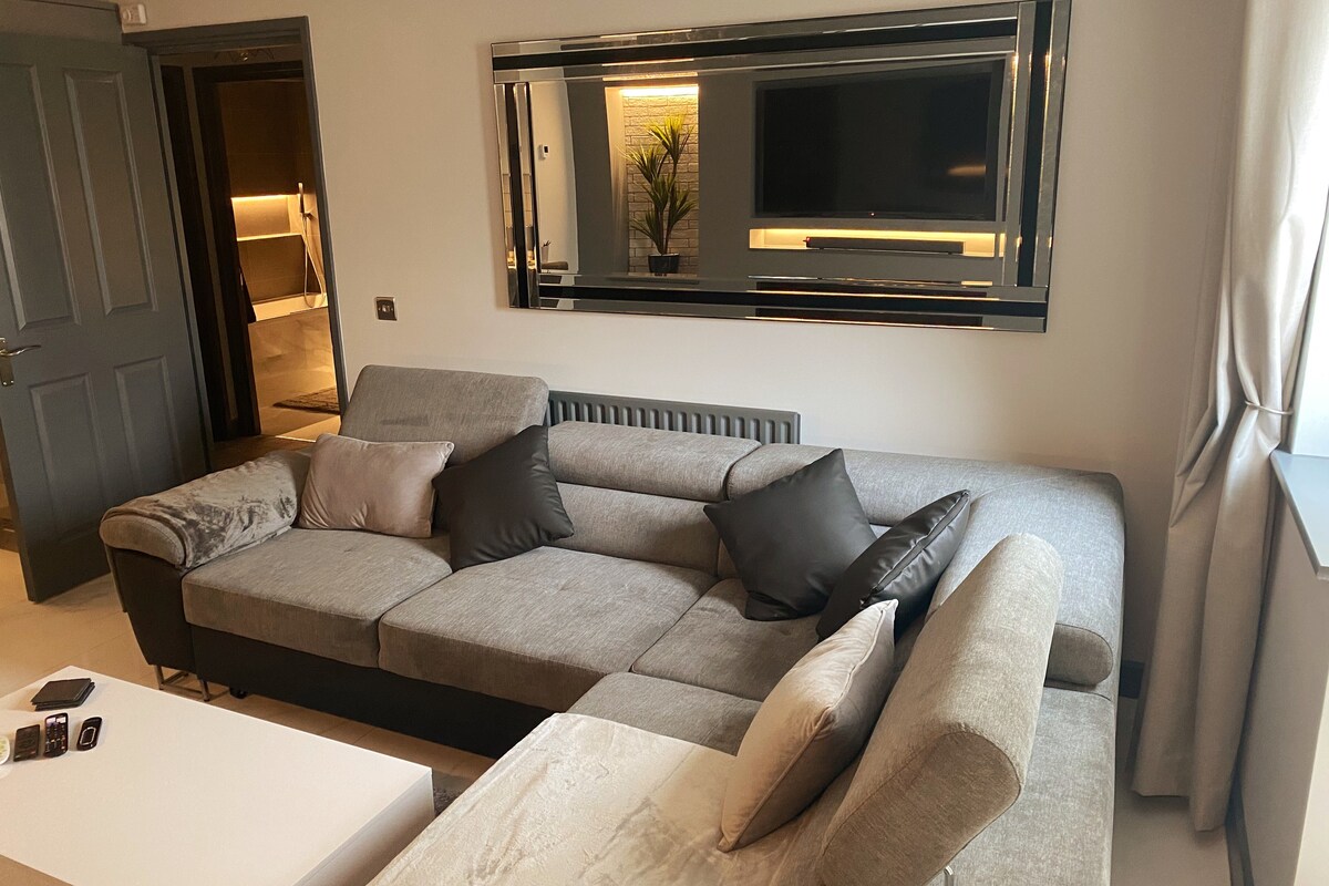 Beautiful modern cosy central apartment / sleeps 4