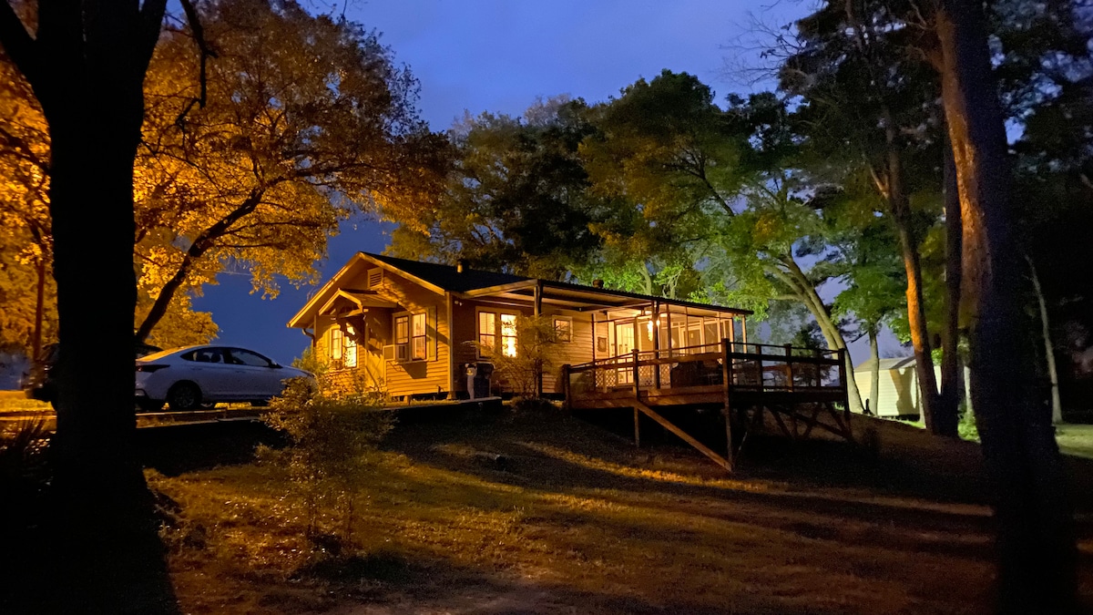 Little Teche Bayou Bungalow