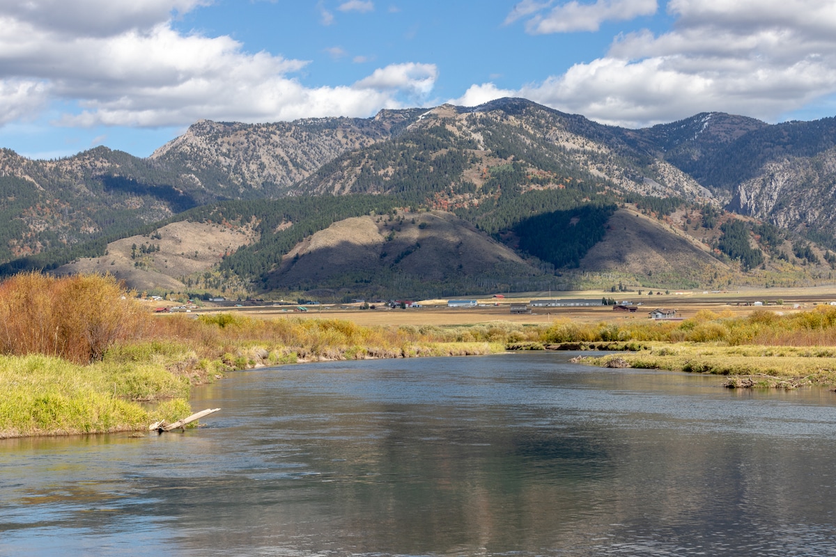 Spotted Moon Ranch- River Front