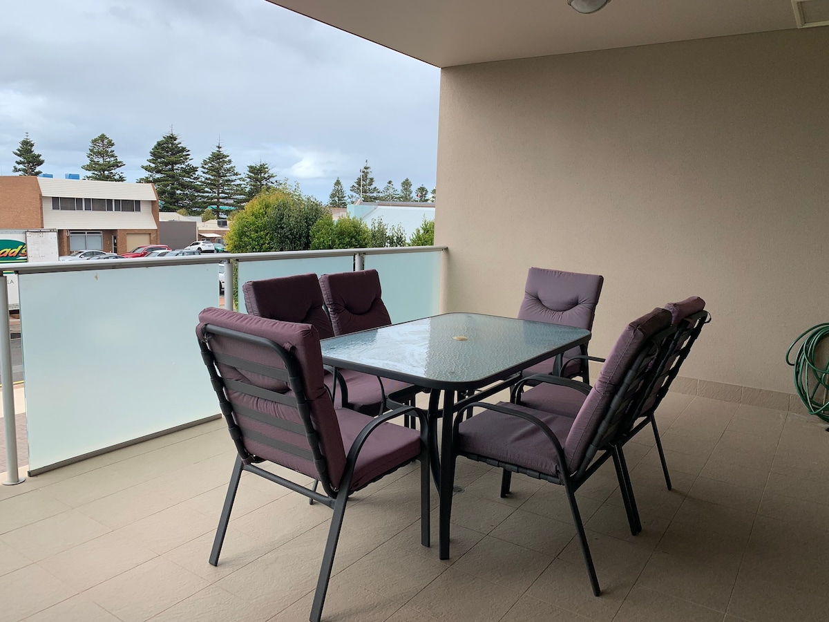 Port Lincoln City Apartment 2 -位于中央商务区中心