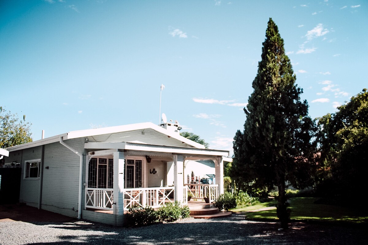 Amaziah Guesthouse - Kuruman Room 3