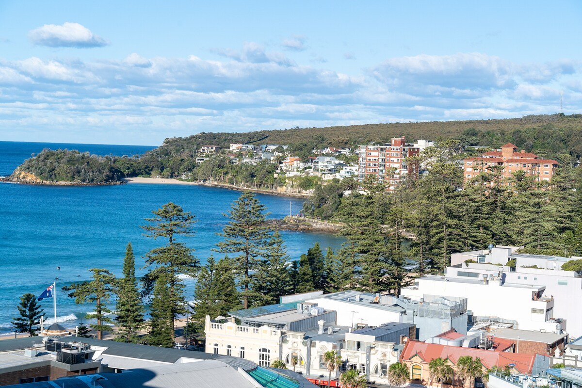 曼利海滩（ Manly Beach ）景观，中心位置，步行即可抵达Corso