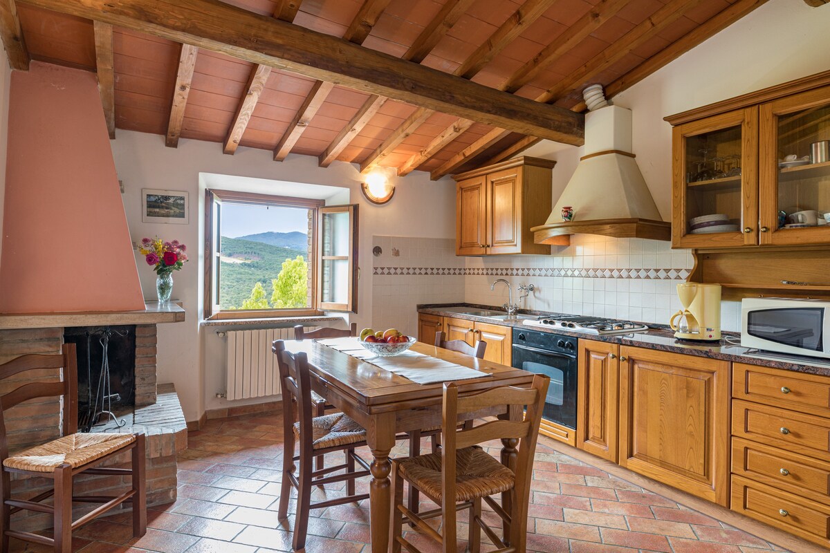 Relax close to the charming city of Volterra