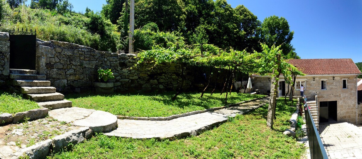 QUINTA DO SOUTO - CASA RURAL CON PISCINA Y JACUZZI