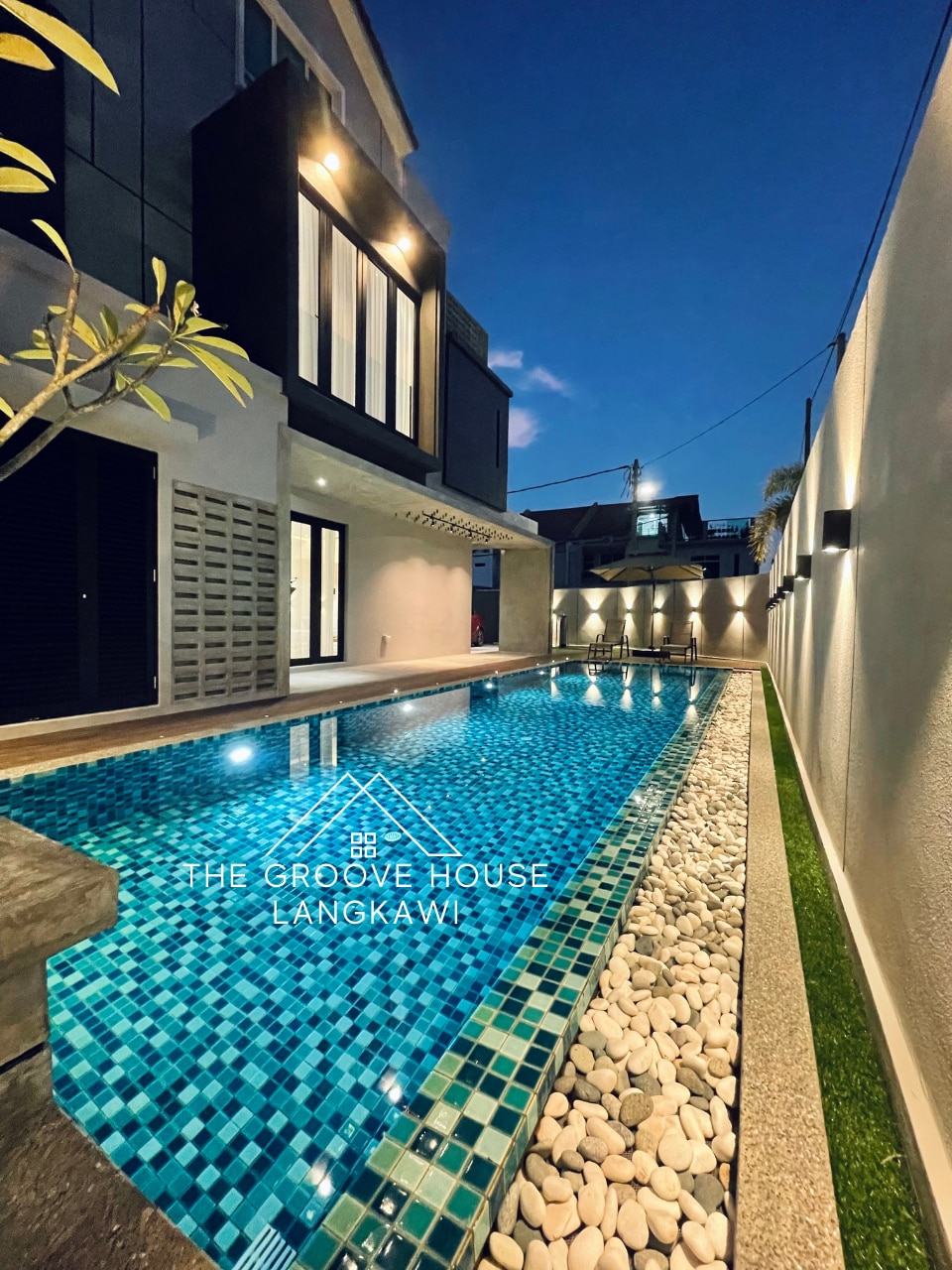 The Groove House ★ 5BR ★ Private Pool & BBQ ★ Kuah