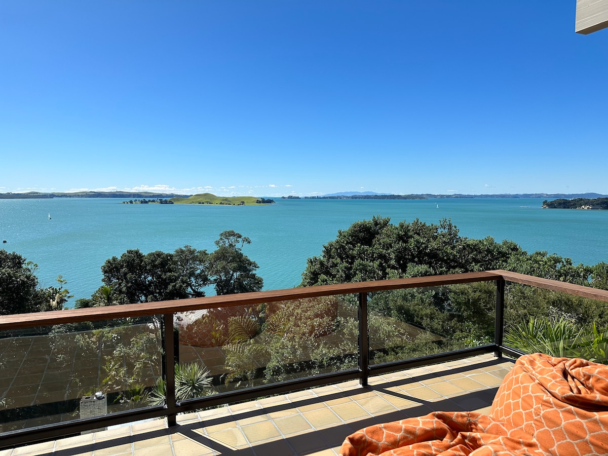 Stunning Sea Views Auckland - 20 mins to CBD