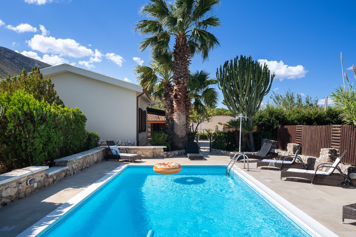 Confortevole Villa con piscina privata a Scopello