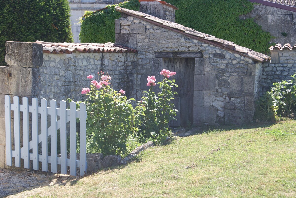 Gîte au milieu des vignes à 5 minutes de Jonzac