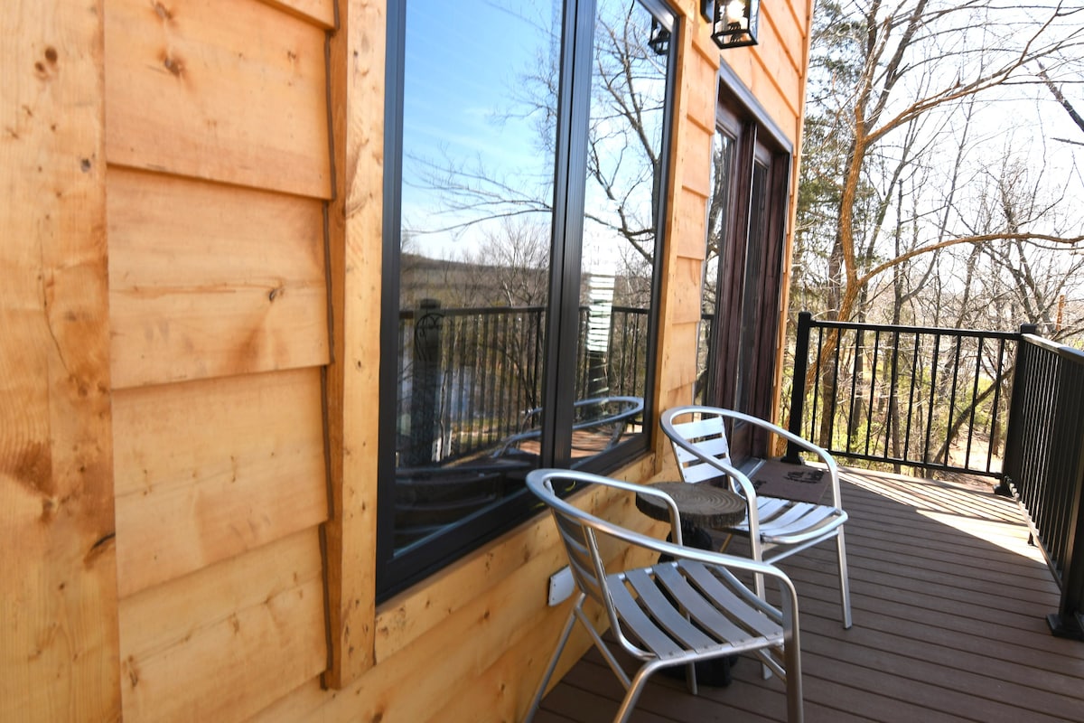 The River Birch Treehouse at Affinity on the River