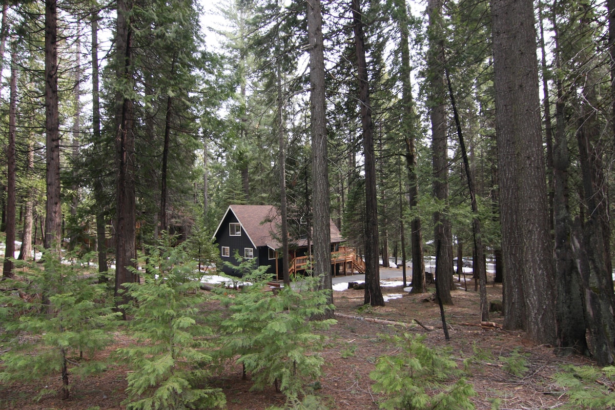 The Sugar Pine Chalet