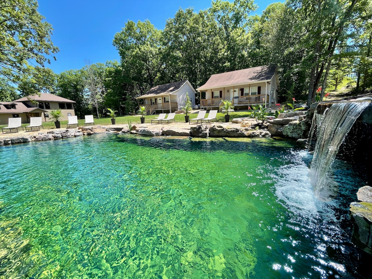 Private Hot Tub and Fire Pit - Sadie's Cottage