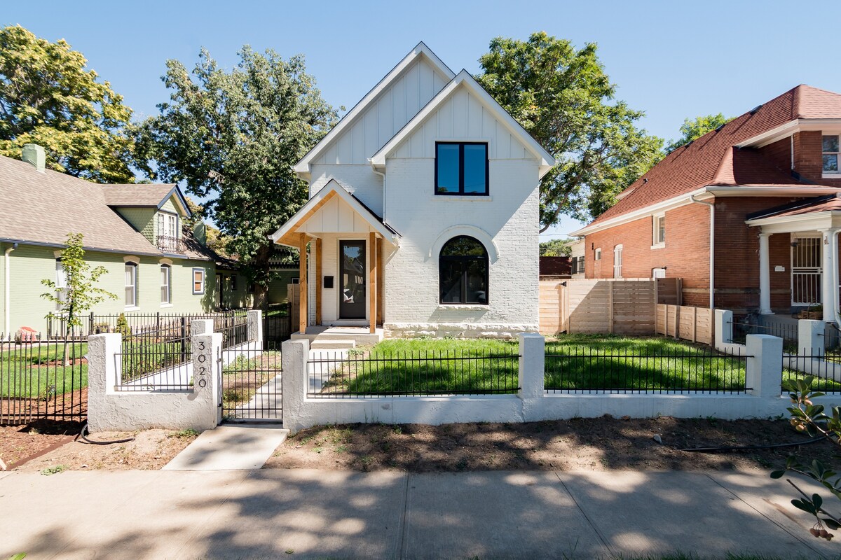 Modern Victorian | Backyard Haven | Walk to RiNo